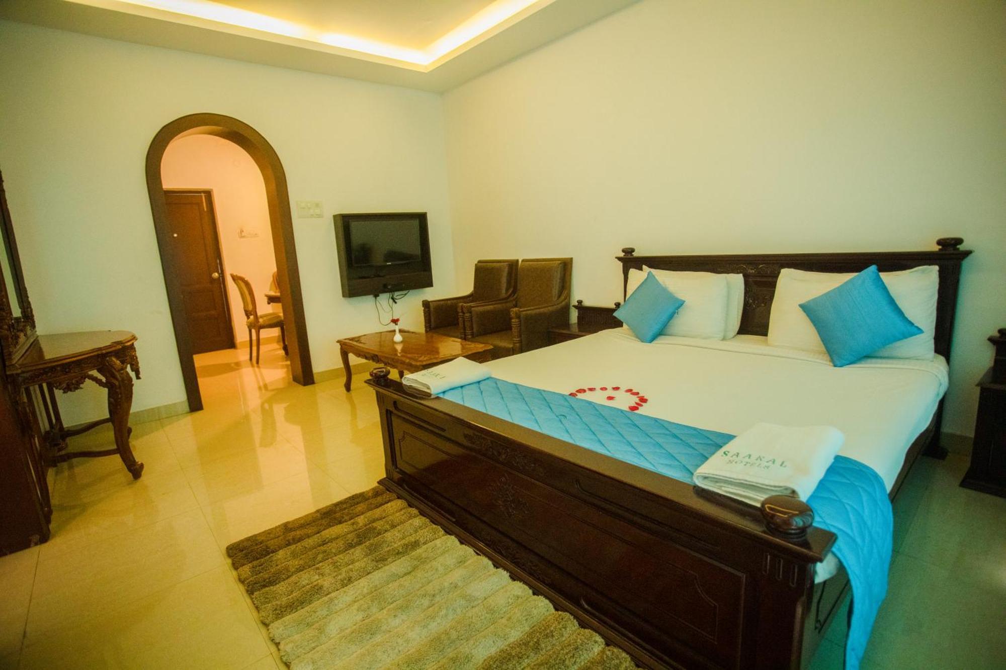 Saaral Resorts & Hotels Pvt Ltd Kuttālam Exterior foto