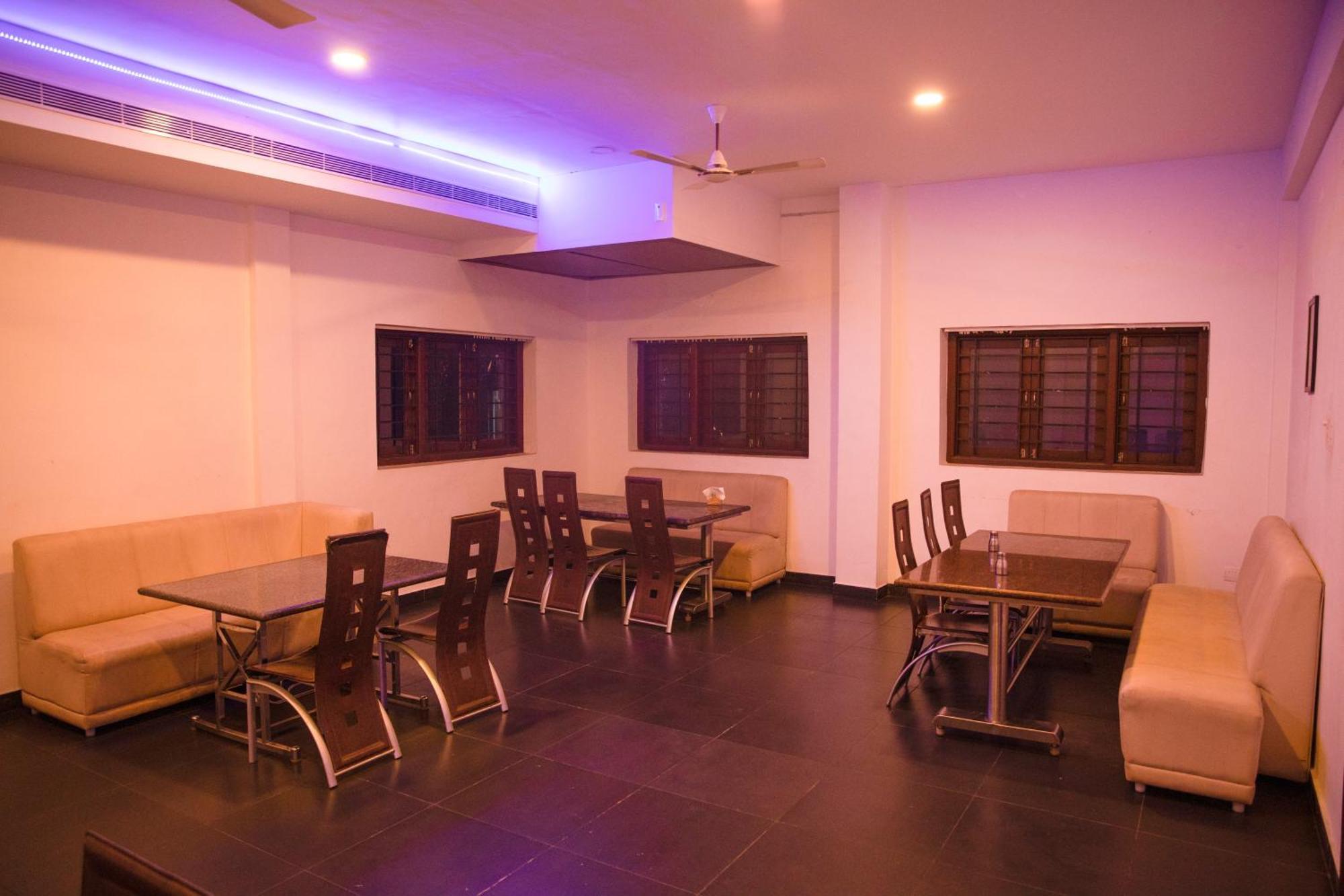 Saaral Resorts & Hotels Pvt Ltd Kuttālam Exterior foto