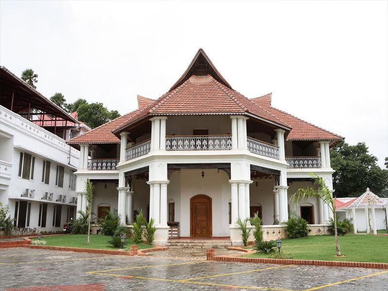 Saaral Resorts & Hotels Pvt Ltd Kuttālam Exterior foto